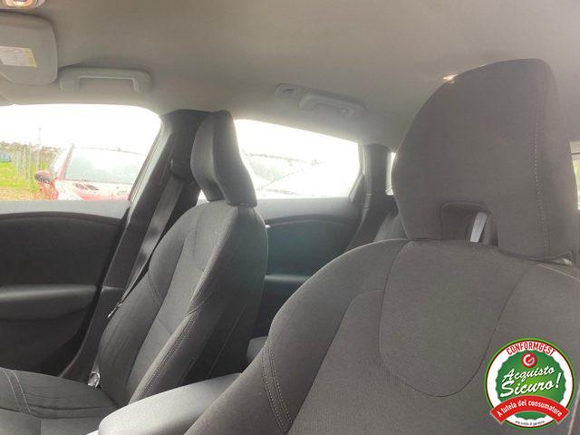 VOLVO V40 D2 1.6 Kinetic