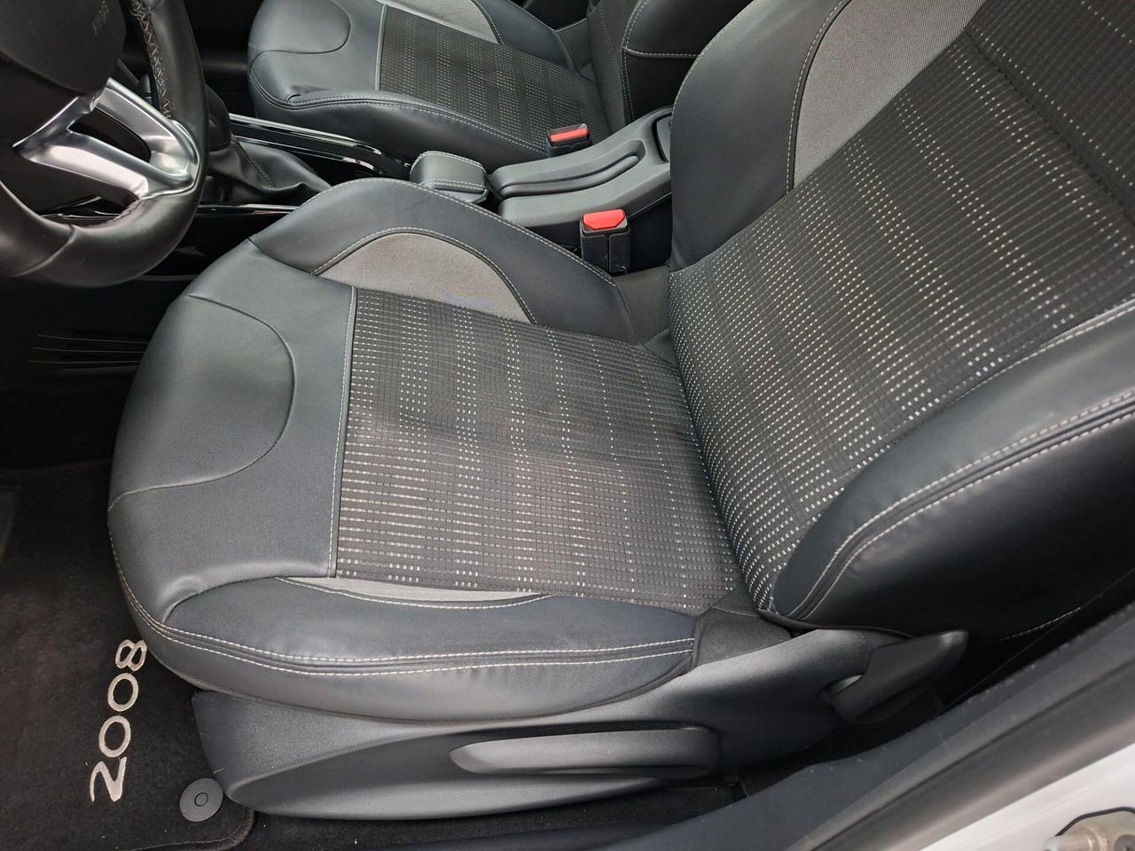 Peugeot 2008 Allure 1.6 BlueHDi 100cv