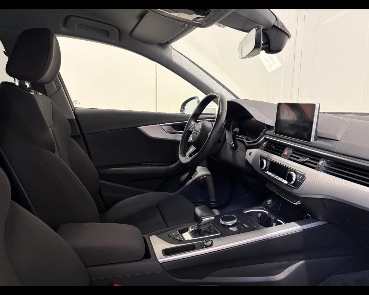 AUDI A4 AVANT 2.0 TDI BUSINESS SPORT