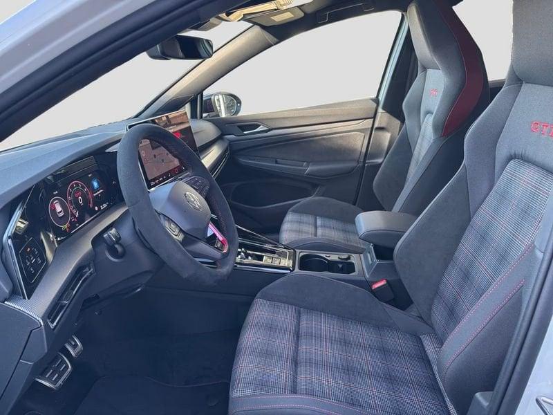 Volkswagen Golf 2.0 TSI GTI DSG Black Style Led Plus Camera 18" ACC