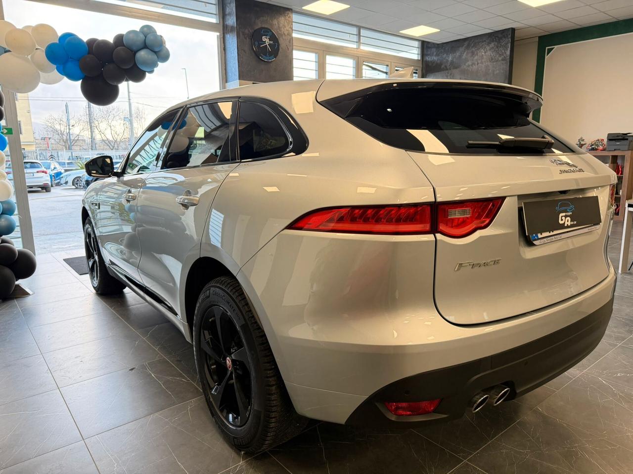Jaguar F-Pace 2.0 D 180 CV AWD aut. R-Sport