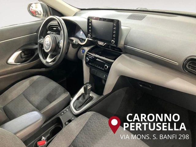 TOYOTA Yaris Cross 1.5 Hybrid 5p. E-CVT AWD-i Business