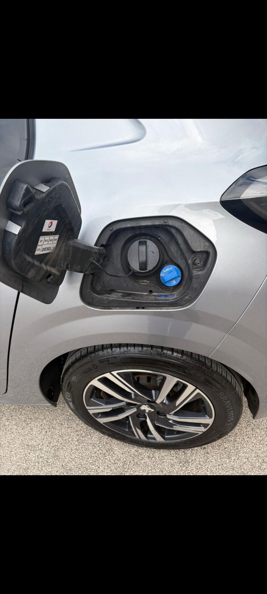 Peugeot 208 Allure 1.5 diesel 53 mila km dicembre 2022