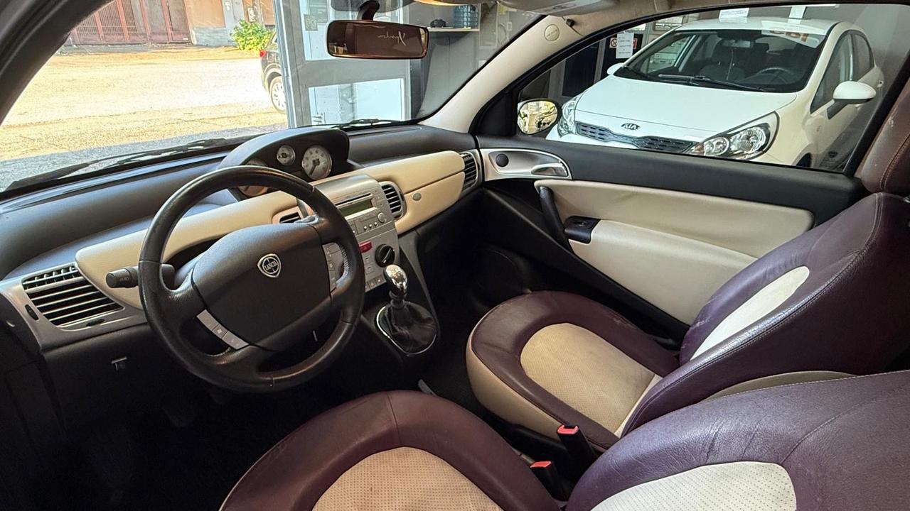Lancia Ypsilon 1.4 Platino Ecochic GPL