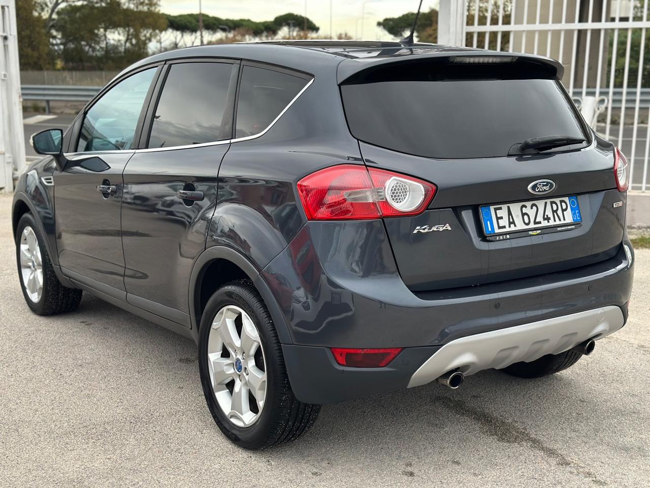 Ford Kuga 2010 2.0 TDCi 136 CV 4x4 Titanium PERFETTA