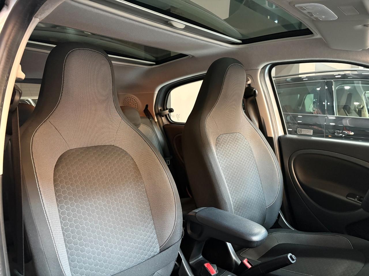 IN ARRIVO - smart forFour EQ Pulse ITALIANA - IN ARRIVO