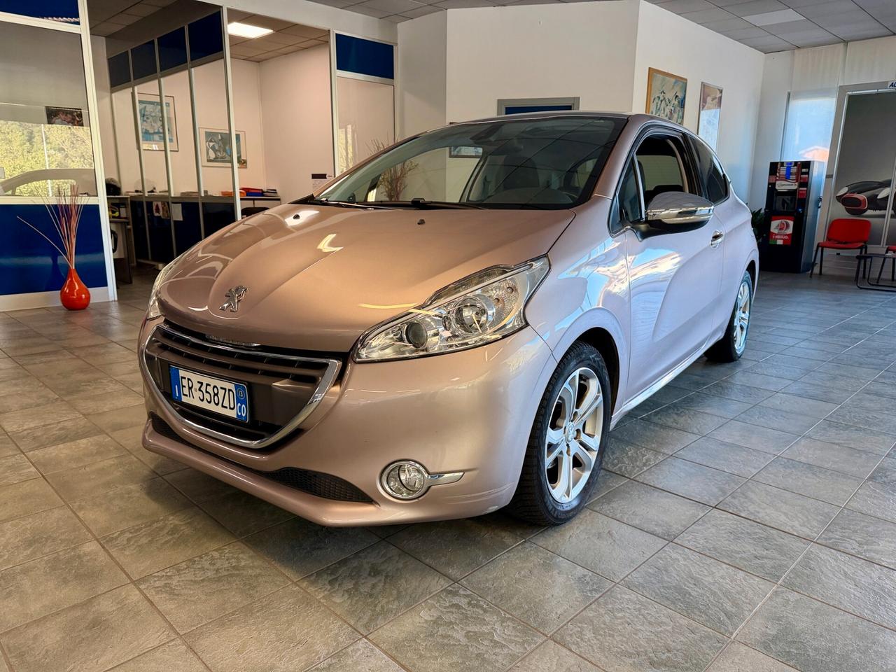 Peugeot 208 1.2 VTi 82 CV 3 porte Allure