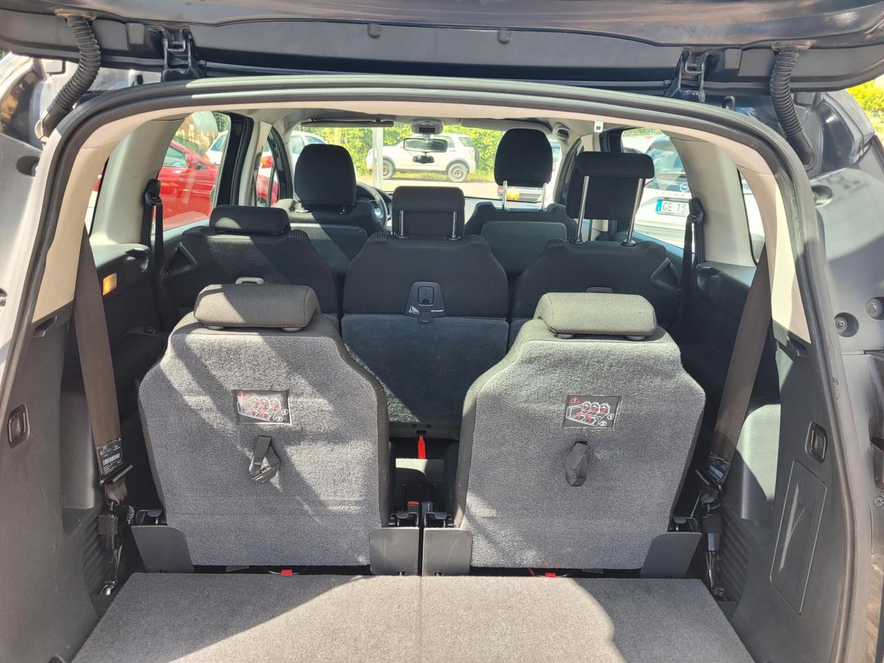 Peugeot 5008 1.6 7 POSTI