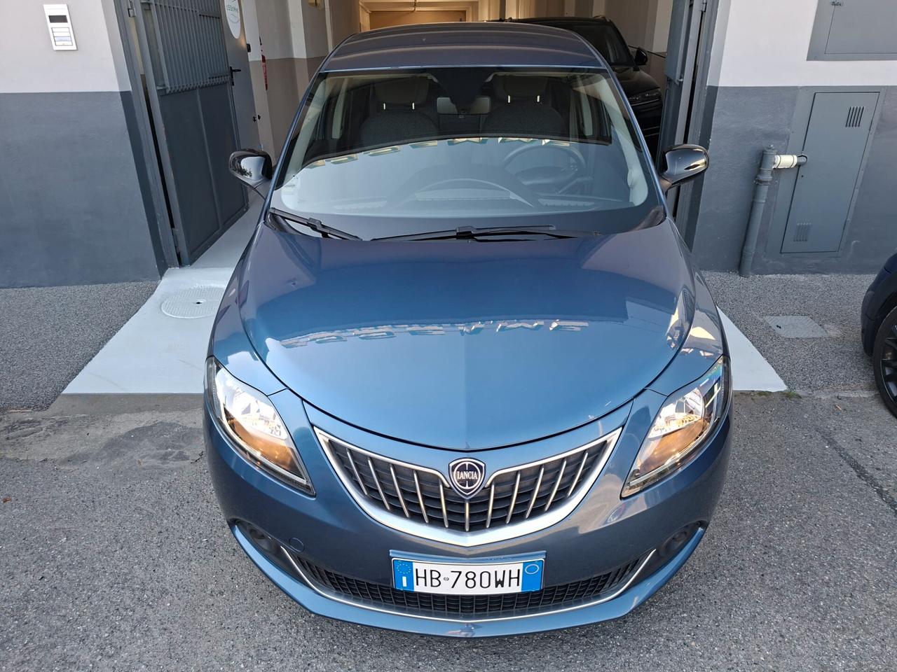Lancia Ypsilon 1.0 FireFly 5 porte S&S Hybrid Silver - Vettura aziendale, unico proprietario.
