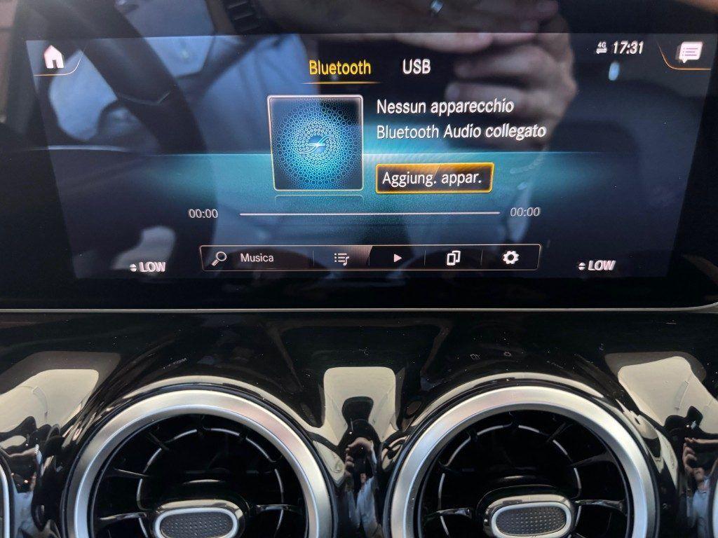 Mercedes-Benz B 180 d Automatic Sport Plus Night Pack Cockpit Full