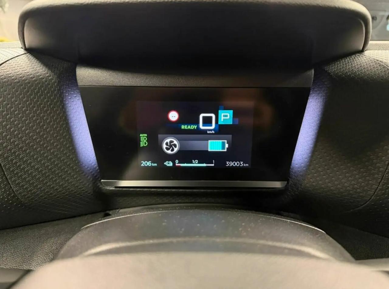Citroen C4 e-C4 motore elettrico 136 CV Shine