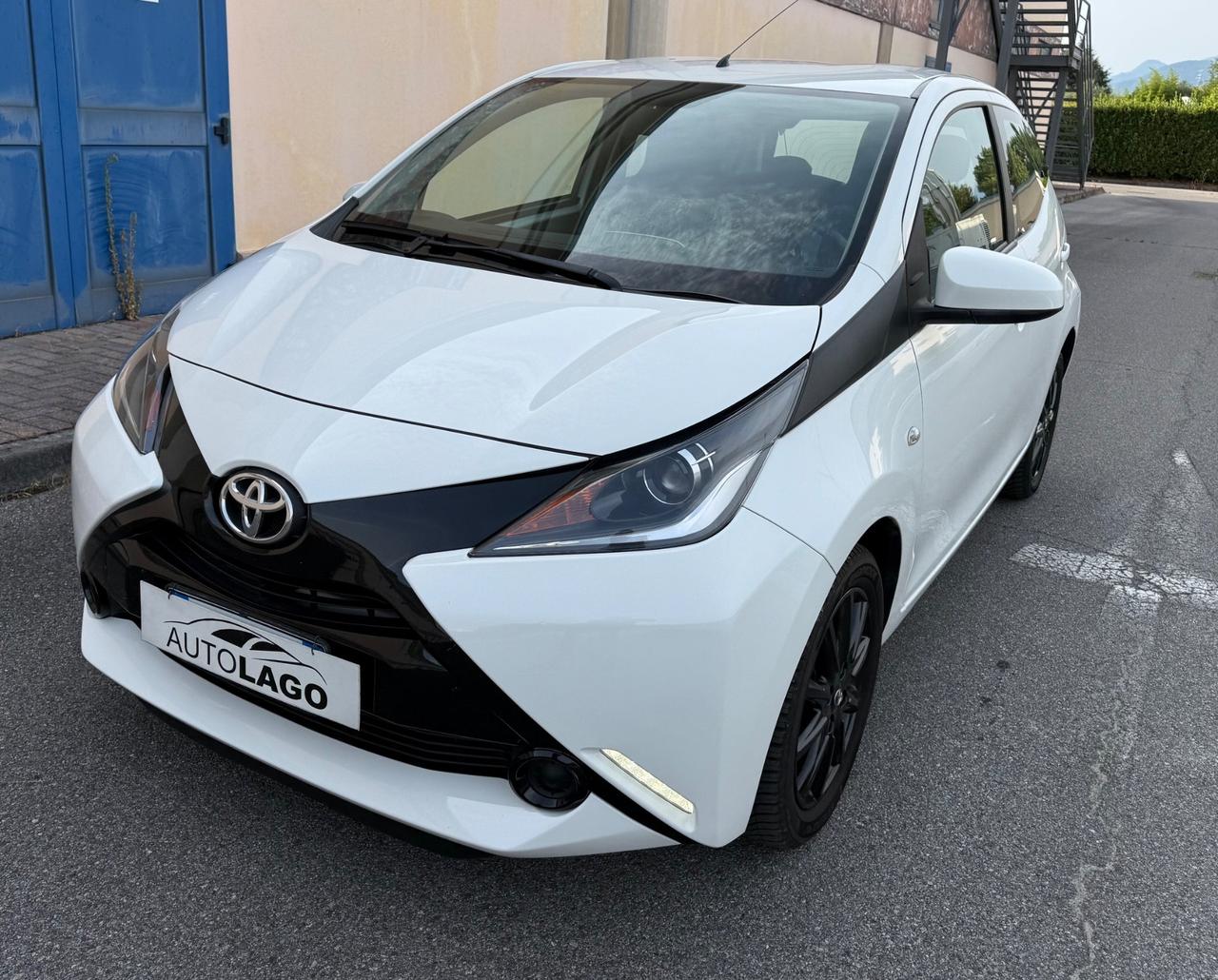 Toyota Aygo 1.0 VVT-i 69 CV 5 porte x-play