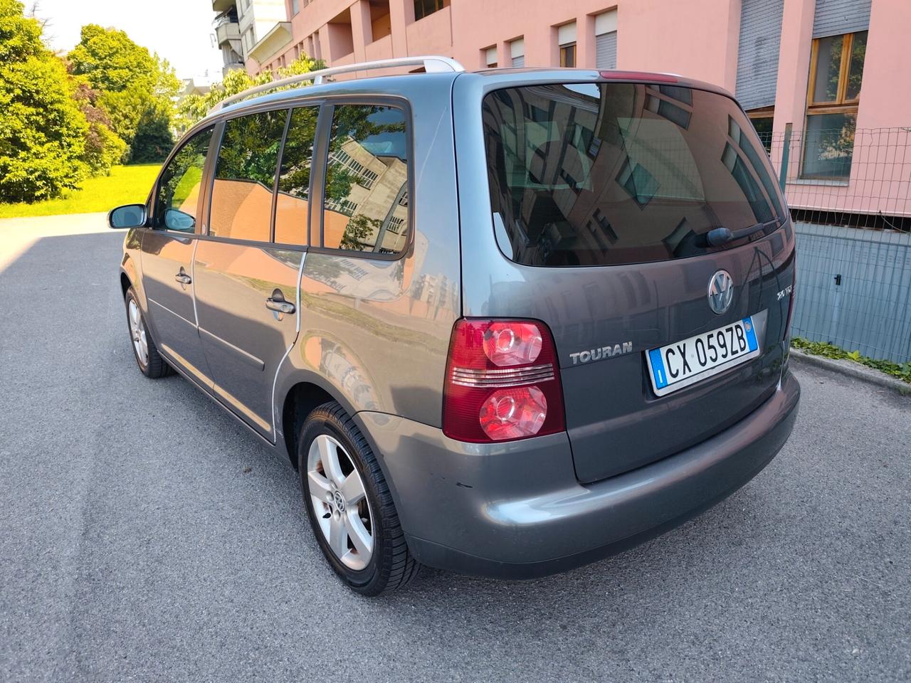 Volkswagen Touran 2.0 16V TDI Highline cinghia fatta