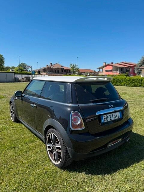 Mini 1.6 16V Cooper D