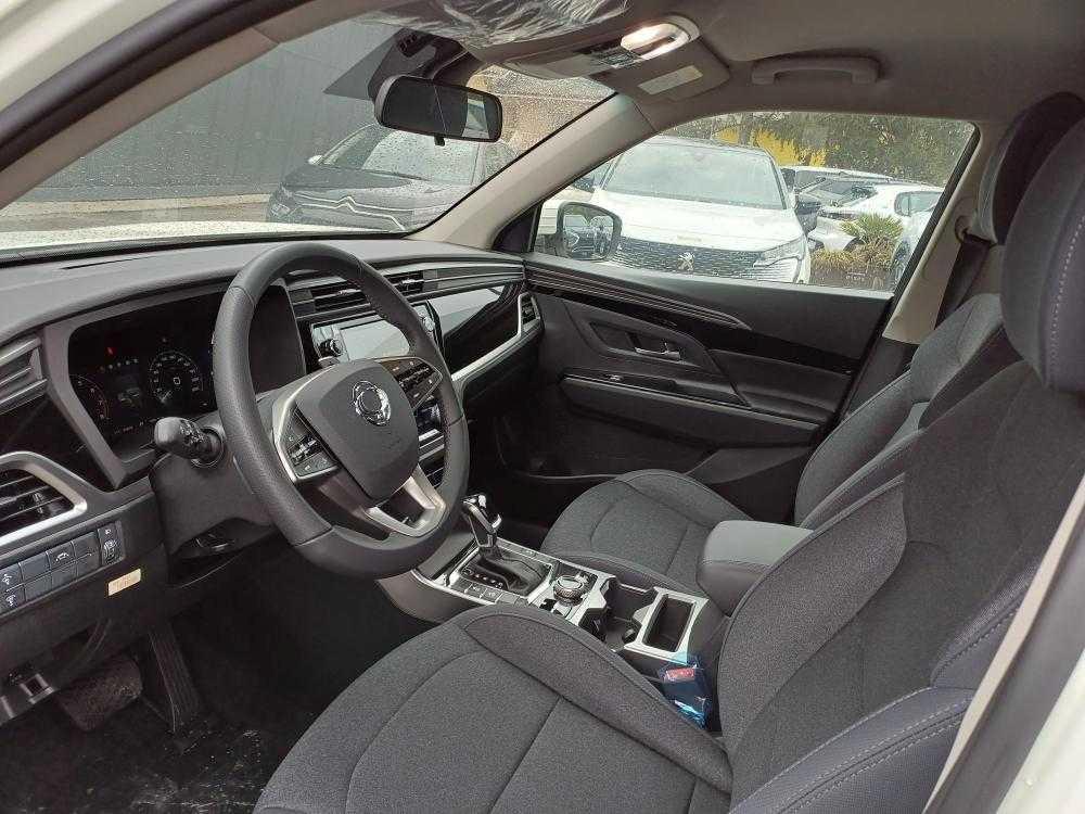 KGM KORANDO TB 1.5 DREAM 2WD AT
