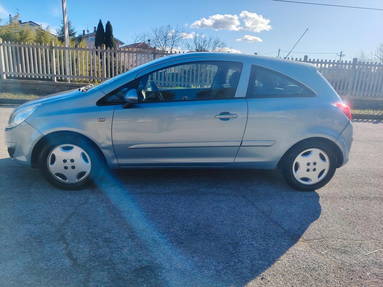 Opel Corsa 1.2i 16V cat 3 porte Silverline