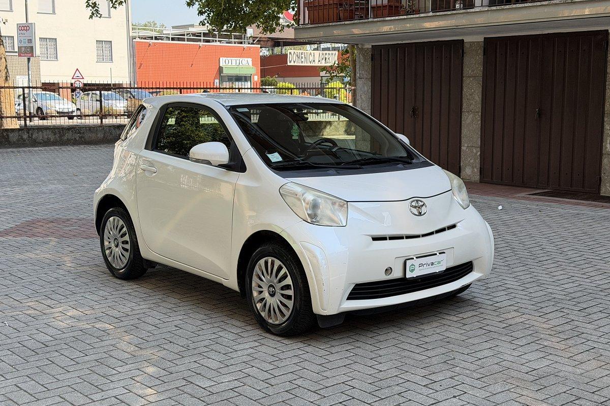 TOYOTA iQ 1.0 CVT Trend