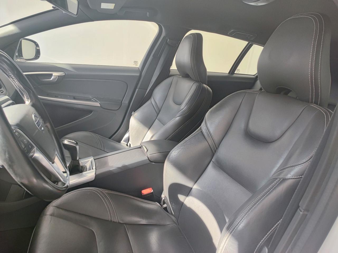Volvo V60 D2