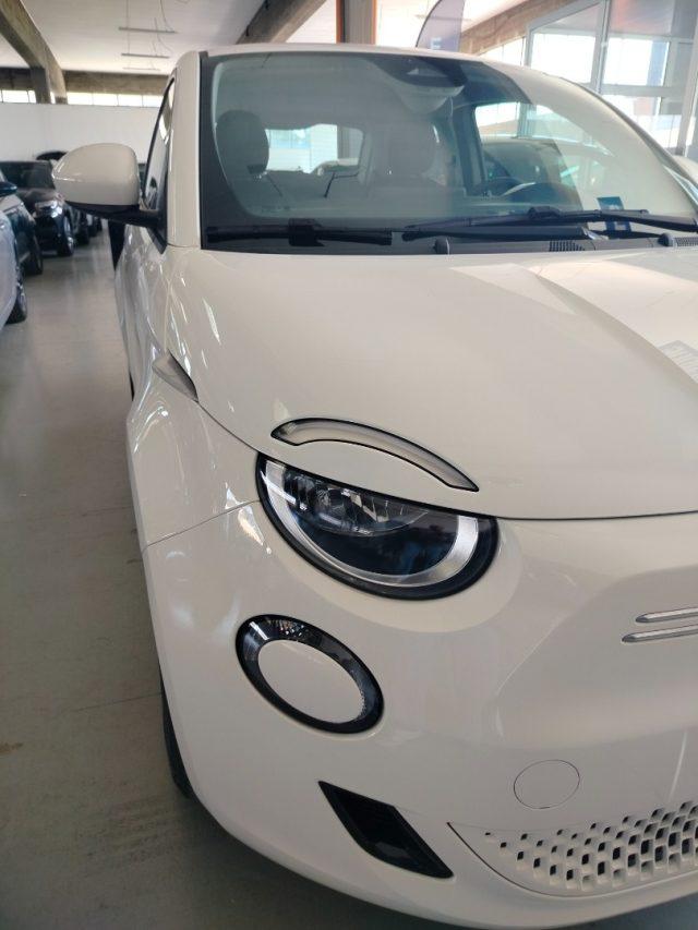 FIAT 500e Berlina 27Kwh 190km