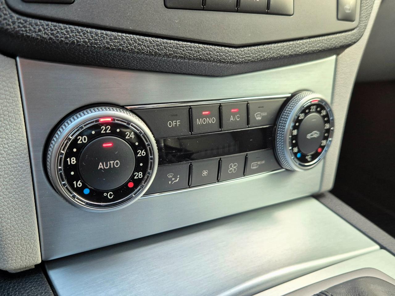 Mercedes-benz C 350 CDI BlueEFFICIENCY Avantgarde