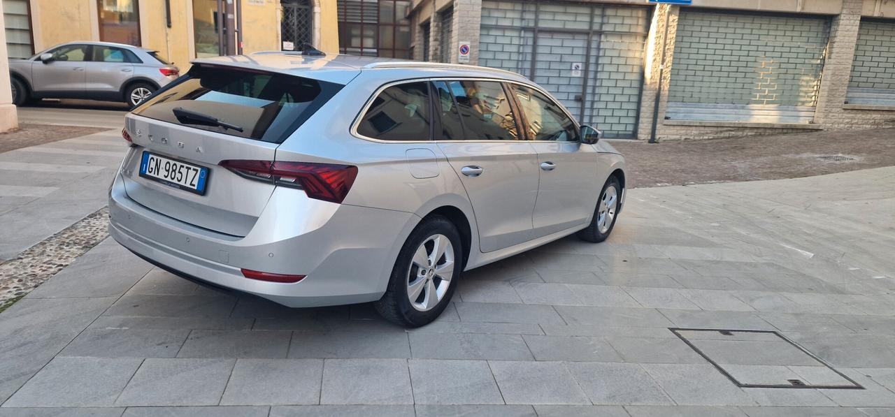 Skoda Octavia 2.0 TDI EVO SCR 150 CV DSG Wagon Executive