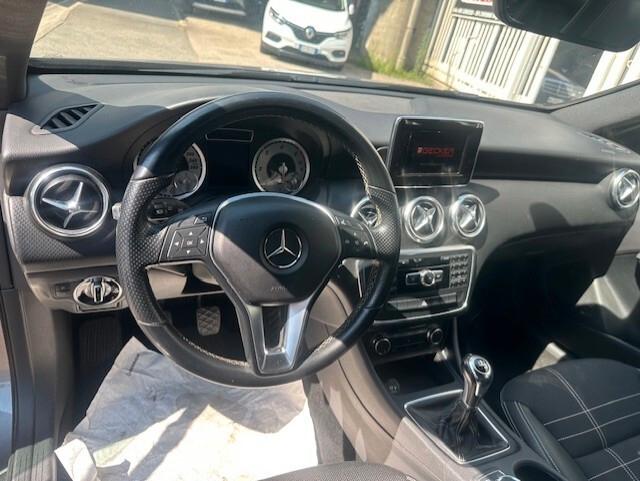 MERCEDES A180 PREMIUM