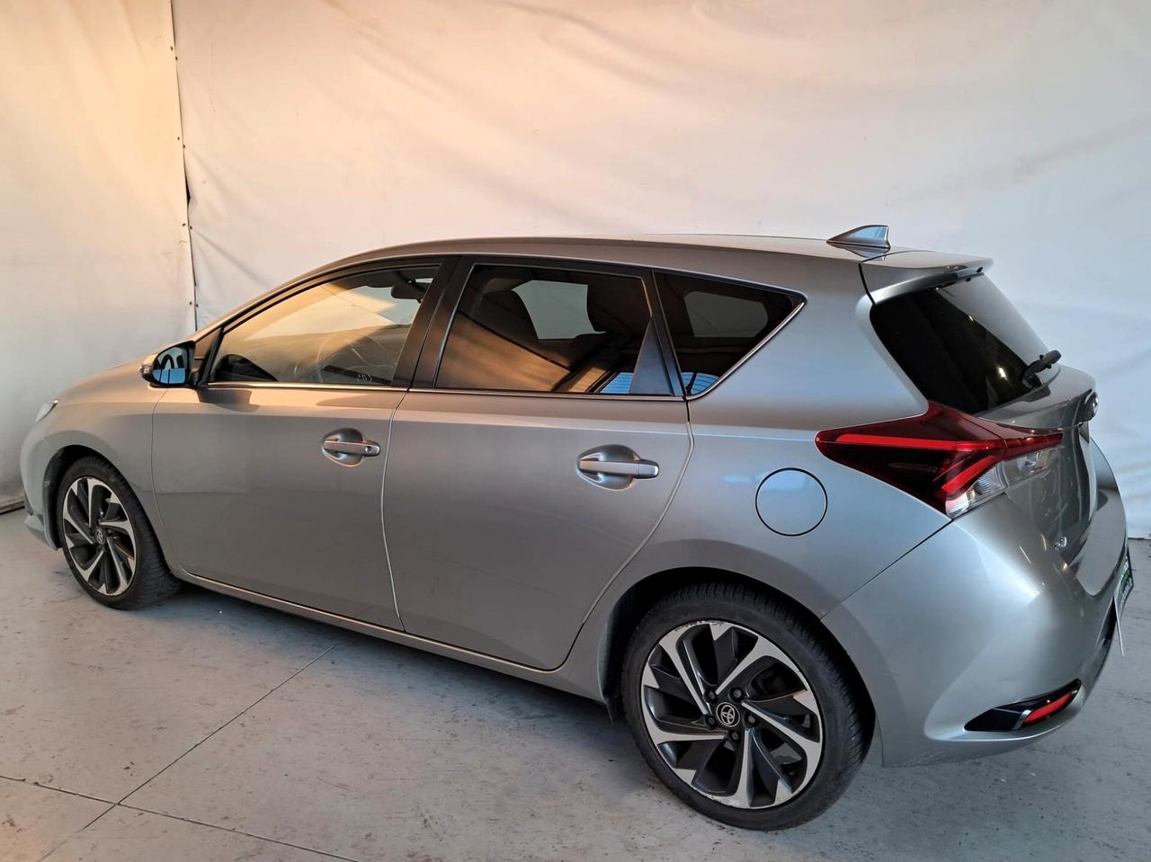 Toyota Auris 1.4 D-4D Active