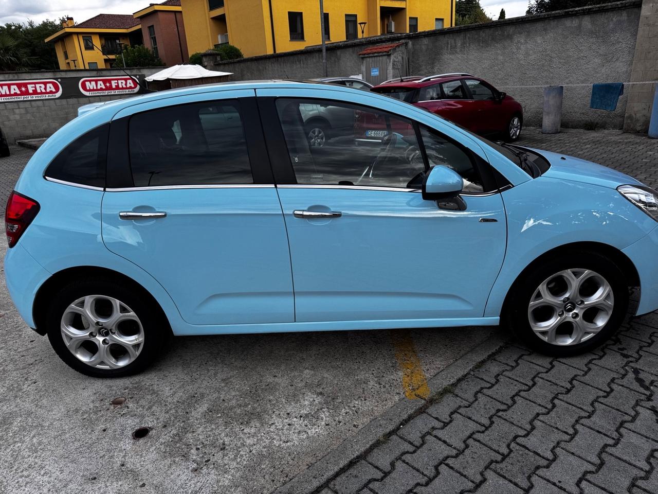 Citroen C3 1.4 HDi 70 neopatentati con gancio traino