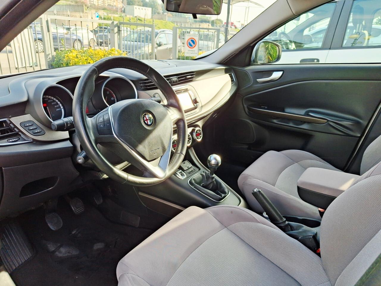 Alfa Romeo Giulietta 1.6 JTDm-2 105 CV Distinctive