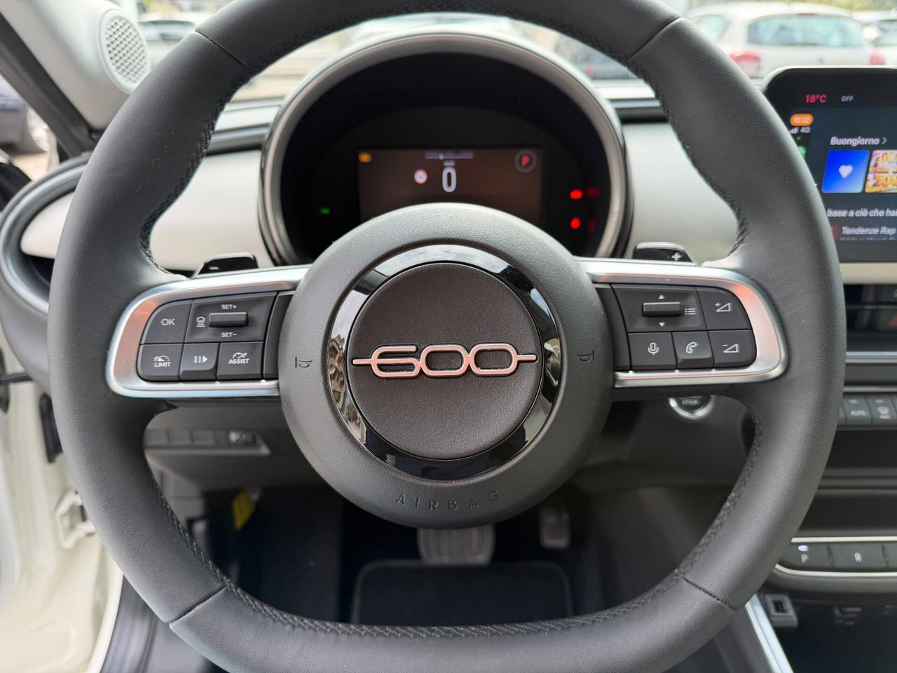 Fiat 600 Hybrid 110 CV DCT MHEV La Prima