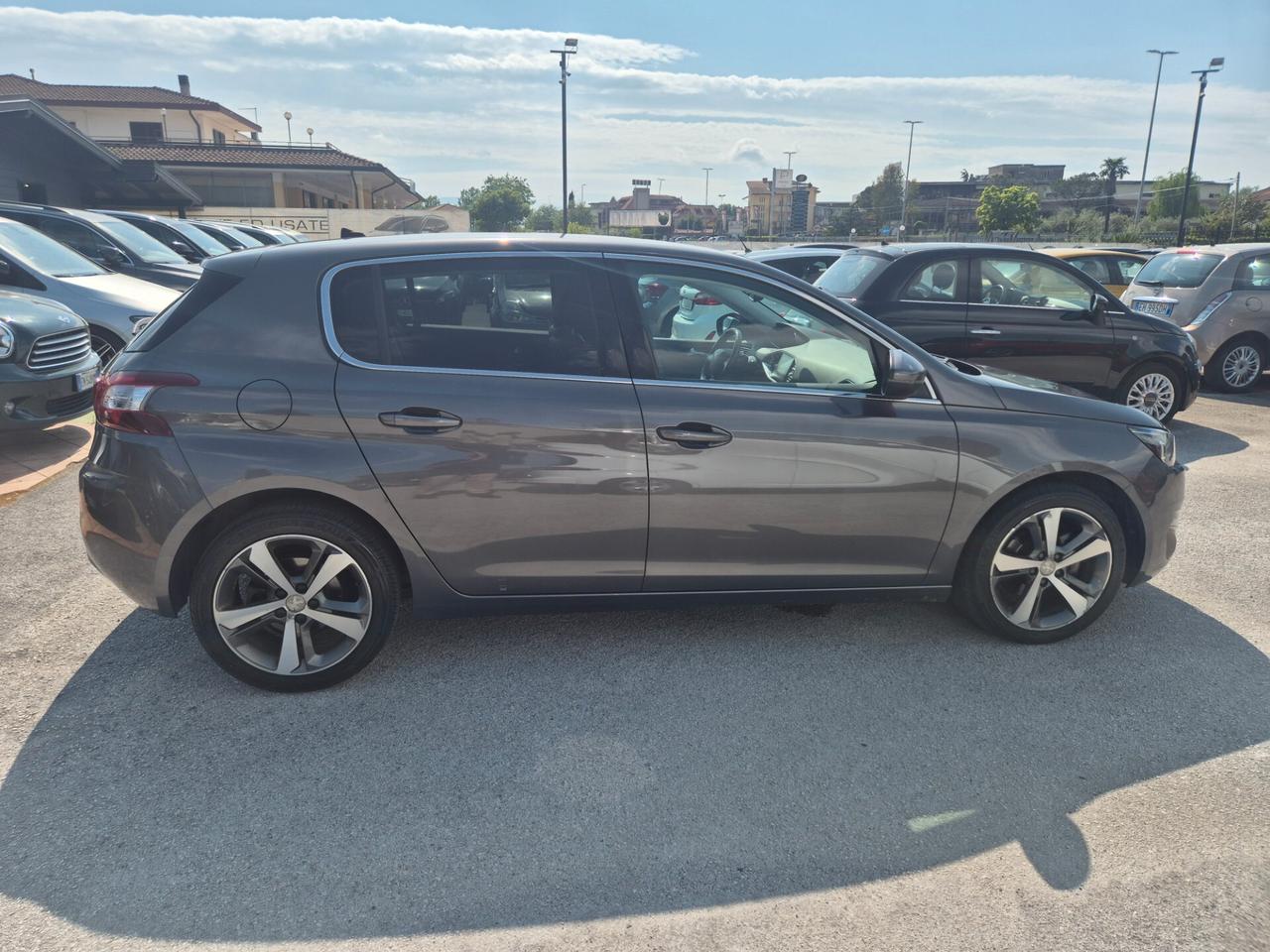 Peugeot 308 BlueHDi 120 S&S Allure