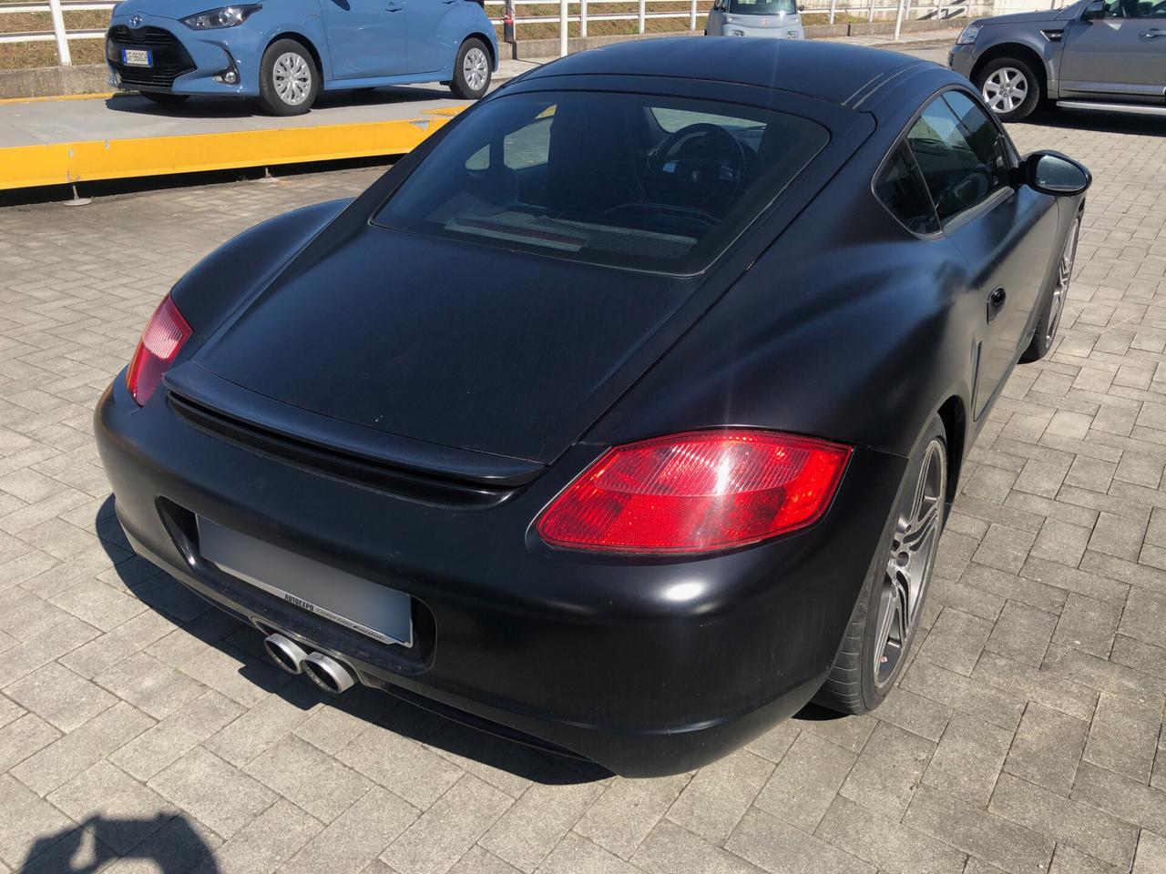Porsche Cayman 2.7