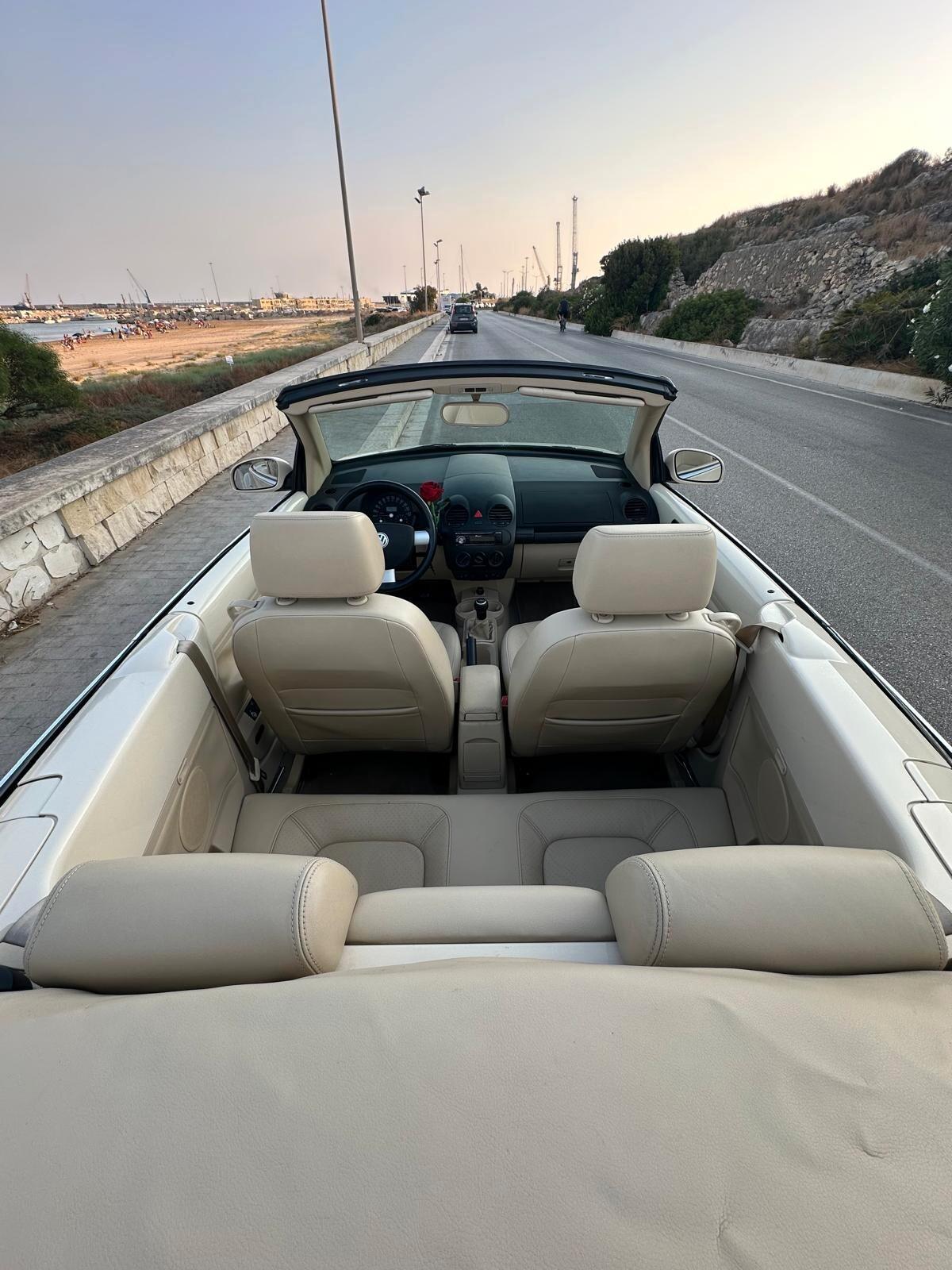 Volkswagen New Beetle 1.6 102 CV Cabriolet