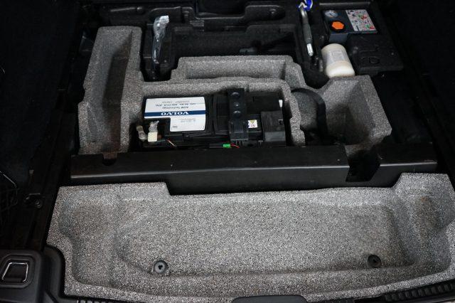 VOLVO XC60 T6 Recharge Plug-in Hybrid AWD Inscription Express