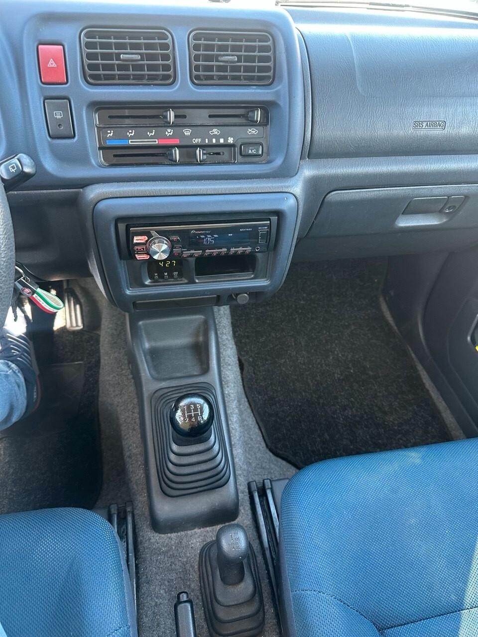 Suzuki Jimny 1.3i 16V cat 4WD JLX