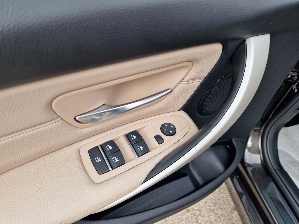 Bmw 320 d *SPORT* NAVI PLUS - PELLE - XENON