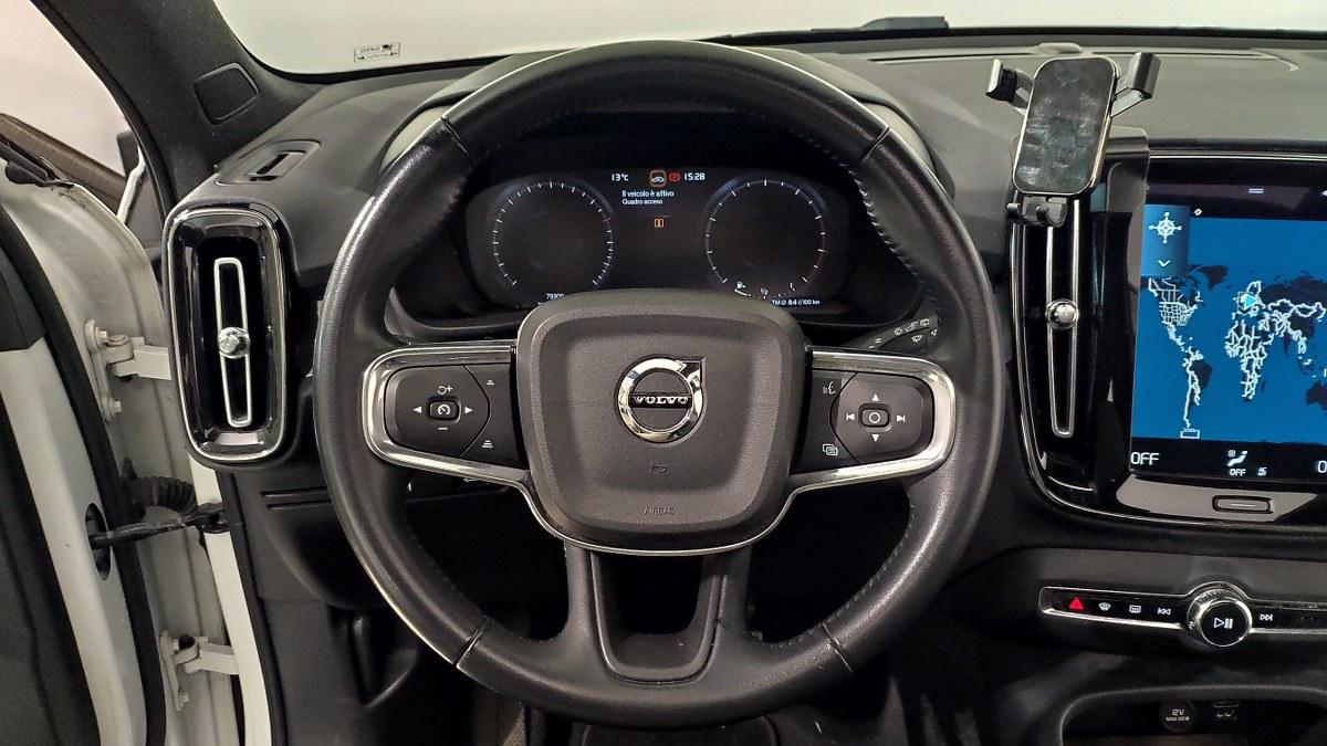 VOLVO Xc40 T2 Geartronic Momentum Pro