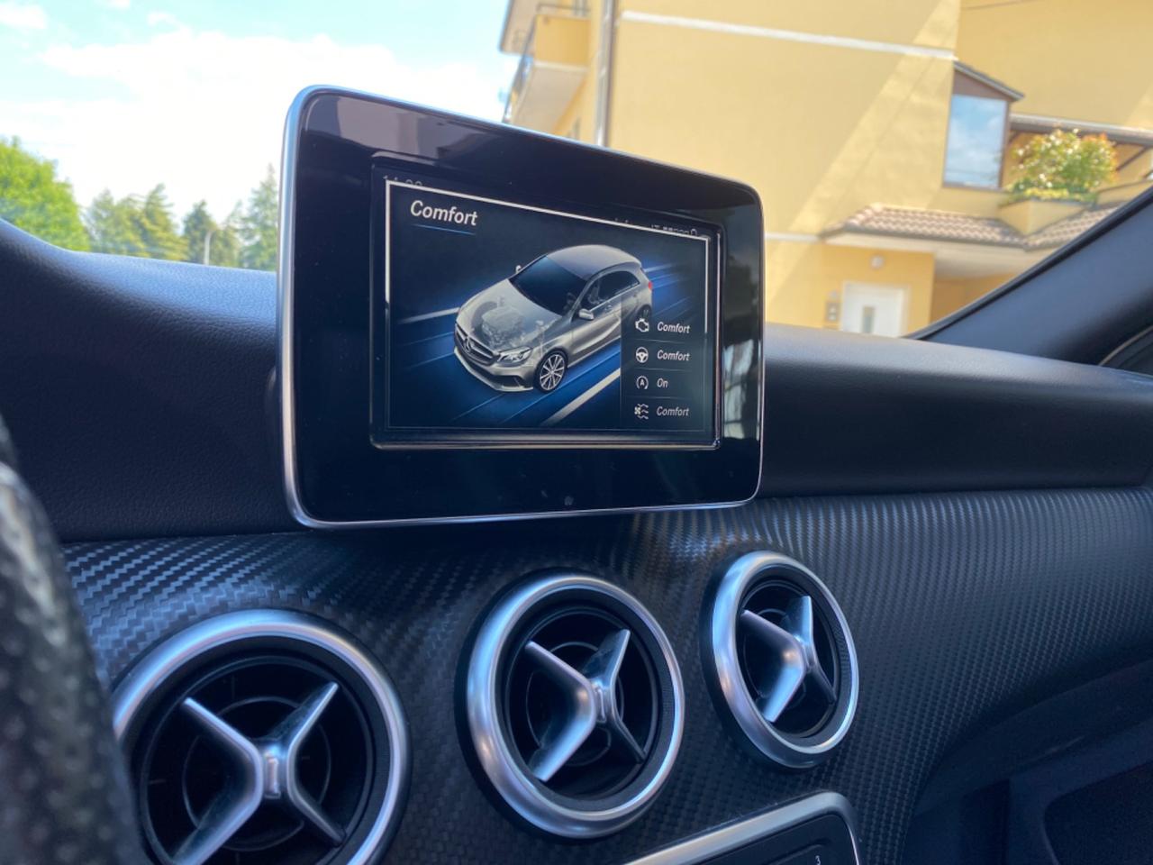 Mercedes-benz A 200 d Automatic Premium AMG