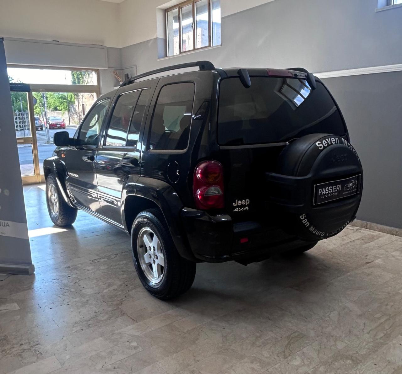 Jeep Cherokee 2.5 CRD Sport