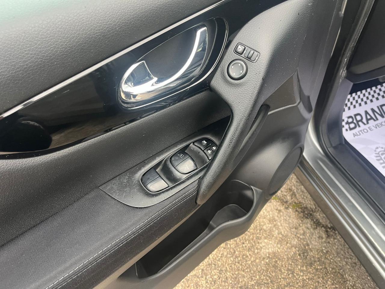 Nissan Qashqai 1.6 dCi Tekna Unipro 2015