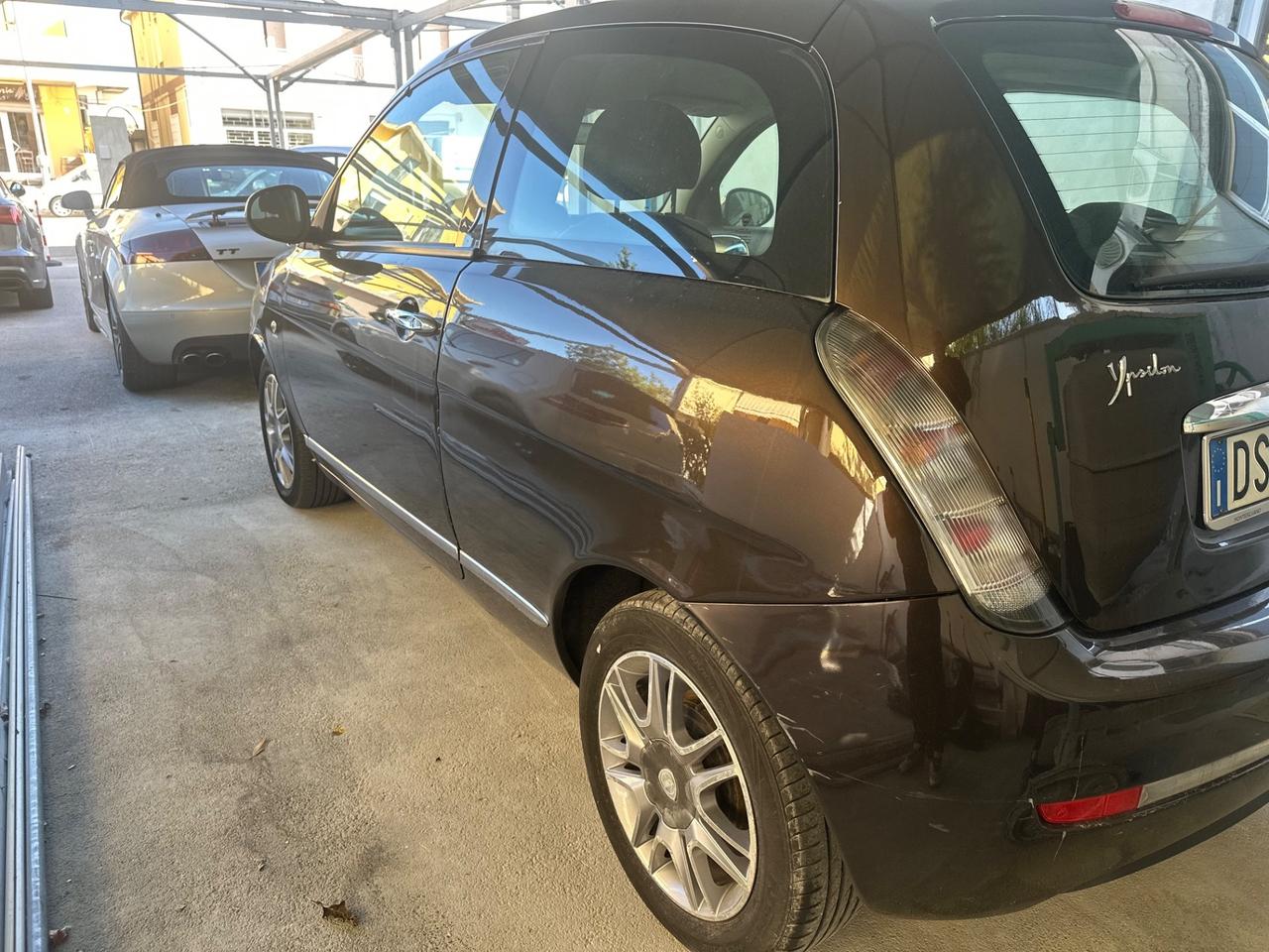 Lancia Ypsilon 1.2 Platino