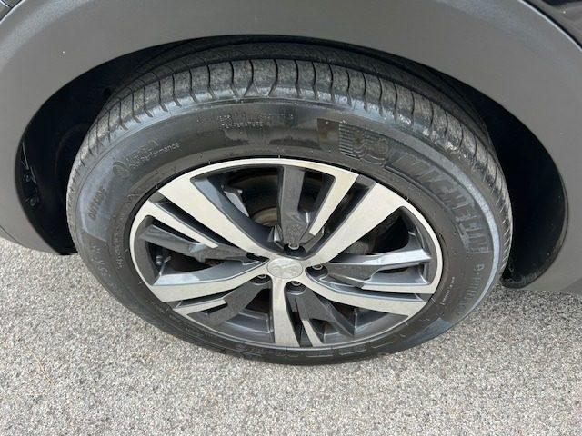 PEUGEOT 3008 PureTech Turbo 130 S&S Allure Pack