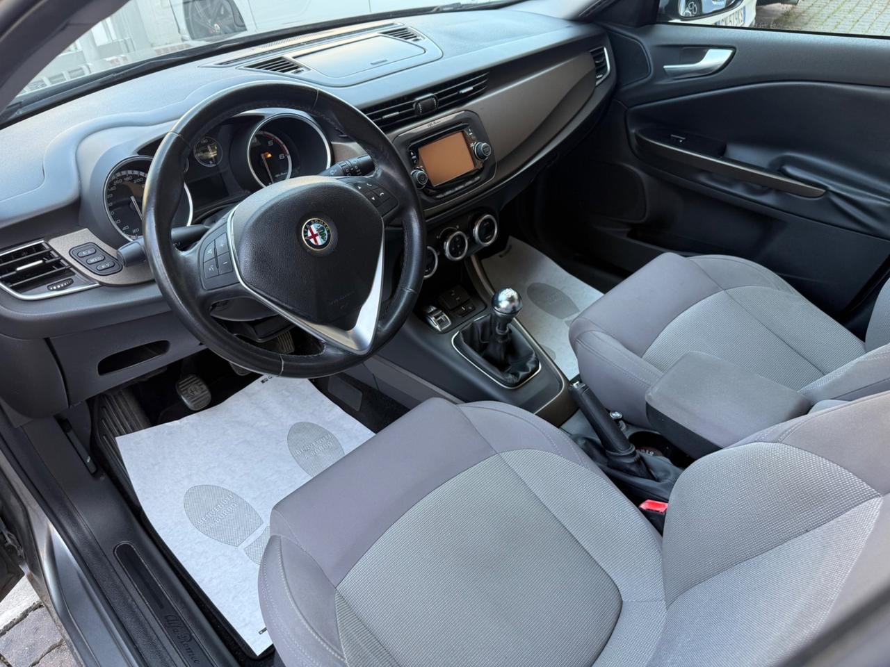 Alfa Romeo Giulietta 1.6 JTDm-2 Distinctive - CONDIZIONI MANIACALI !!