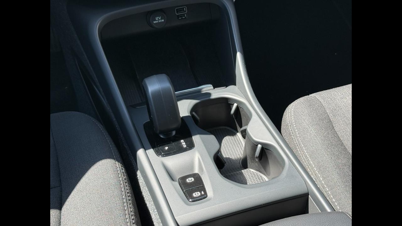 VOLVO XC40 2023 - XC40 1.5 t4 recharge phev Essential auto
