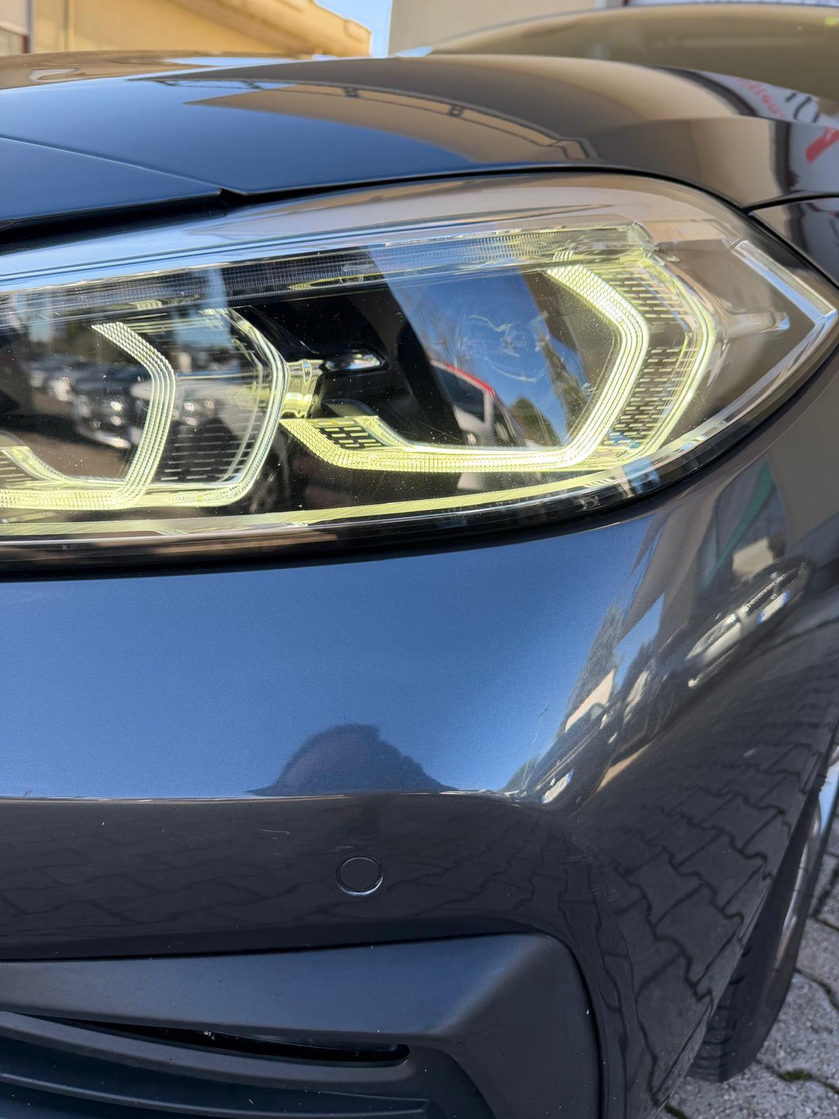 Bmw 116 116d 5p. Business Advantage