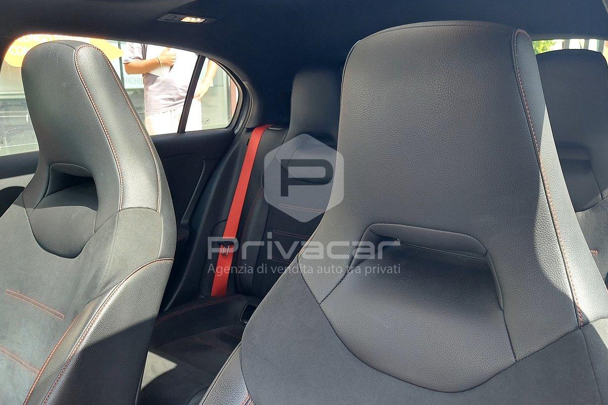 MERCEDES A 35 AMG 4Matic