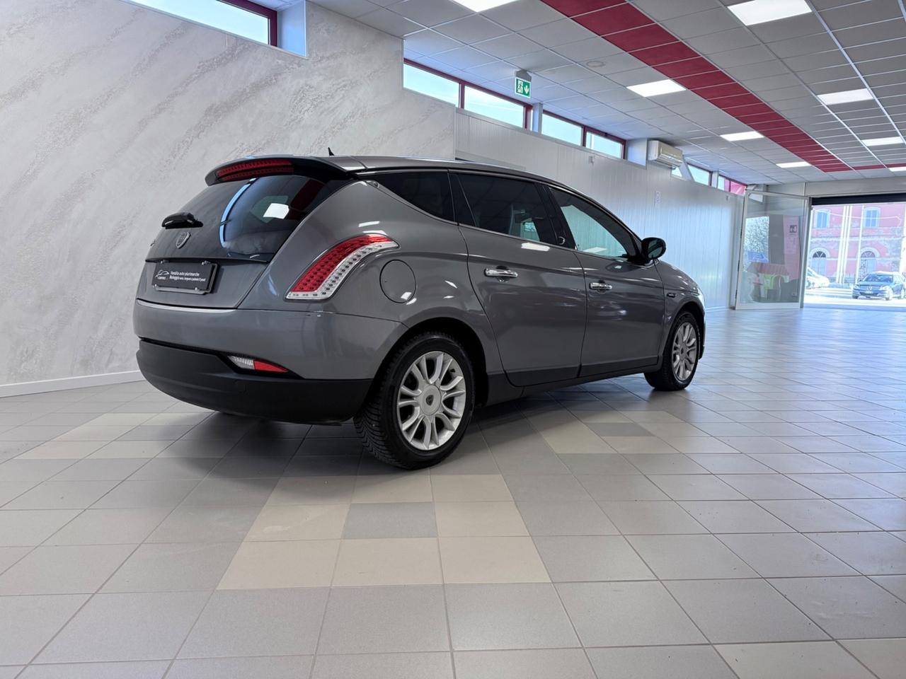 Lancia Delta 1.6 MJT DPF Platino