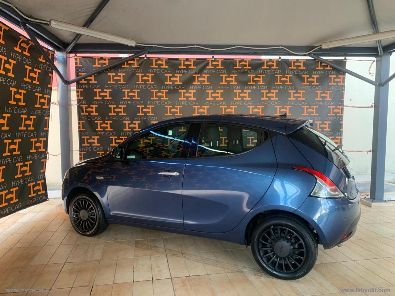 LANCIA Ypsilon 1.0 FireFly 5p.S&S Hybrid Silver