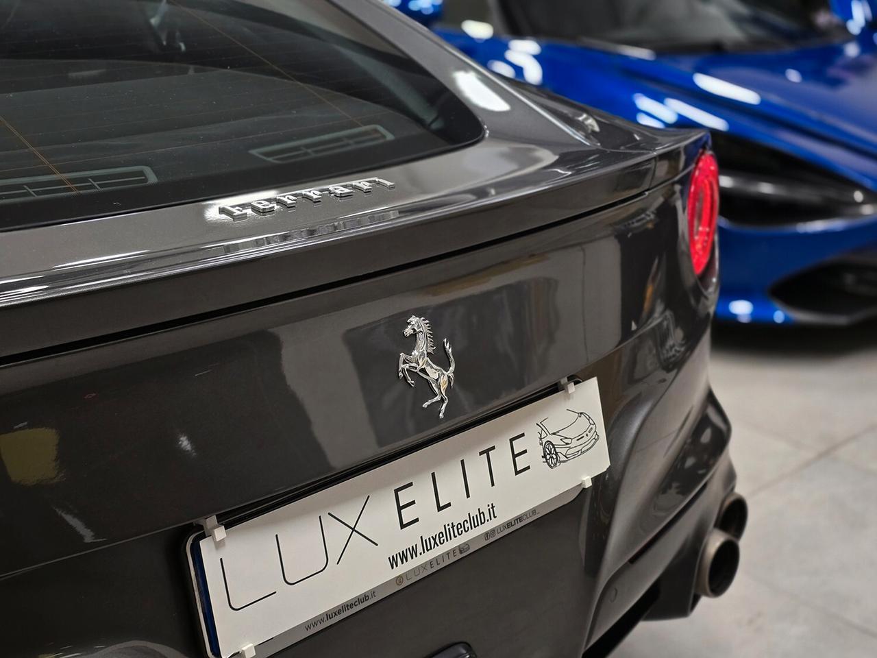 Ferrari F12 Berlinetta 6.3 740CV SERVICE BOOK_LED_CARBONIO_TOP