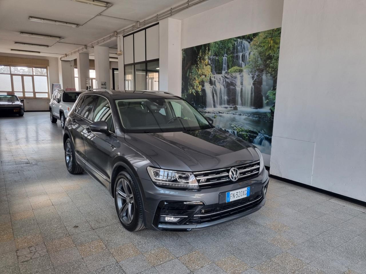 Volkswagen Tiguan 1.6 TDI SCR R-Line, VIRTUAL COCKPIT, KEYLESS